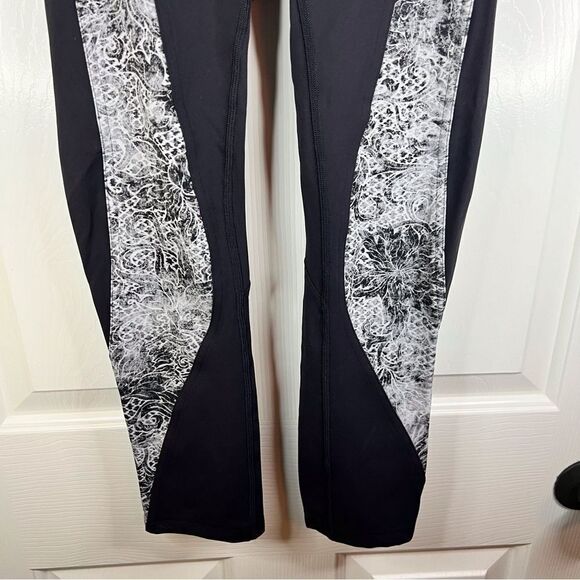 Lululemon Sweat and Repeat Crop Sz 2 Flattering Comfy Black Sterigraph Starlight - Picture 6 of 10